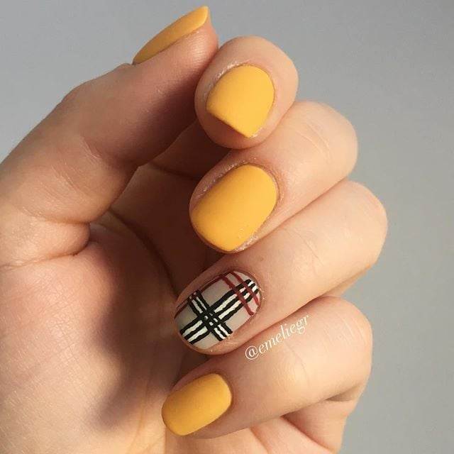 yellow nail art for summer season