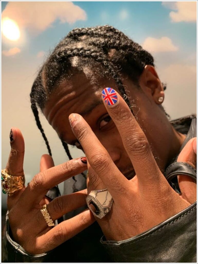A$AP Rocky do Nail Art