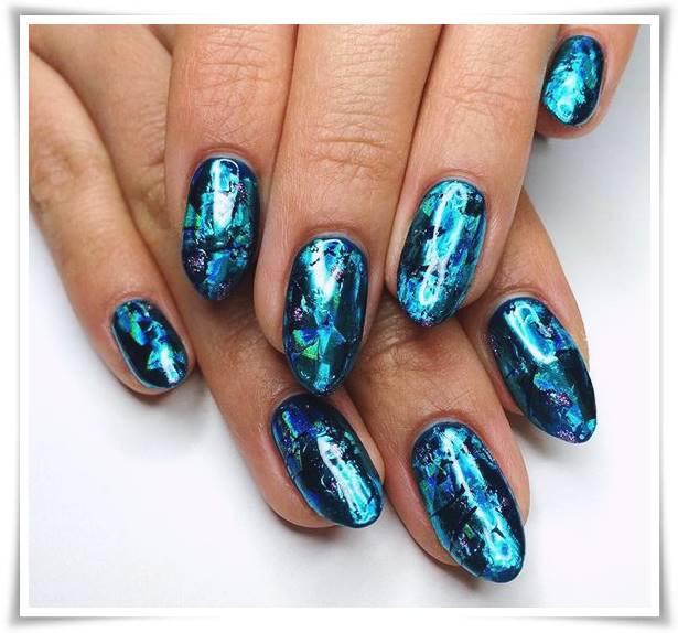 glitter blue sky nails