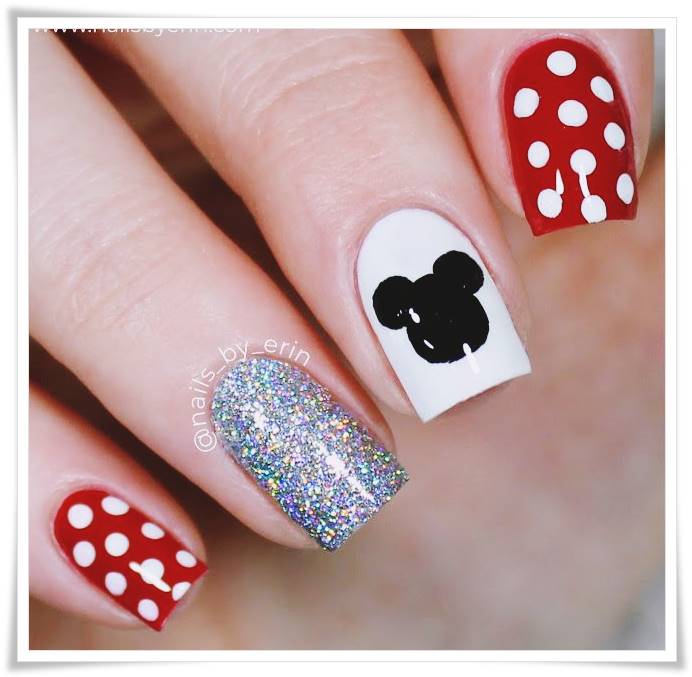 nails art mickey mouse
