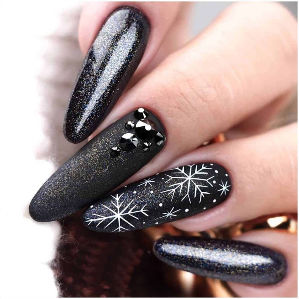black snowflake nails ideas