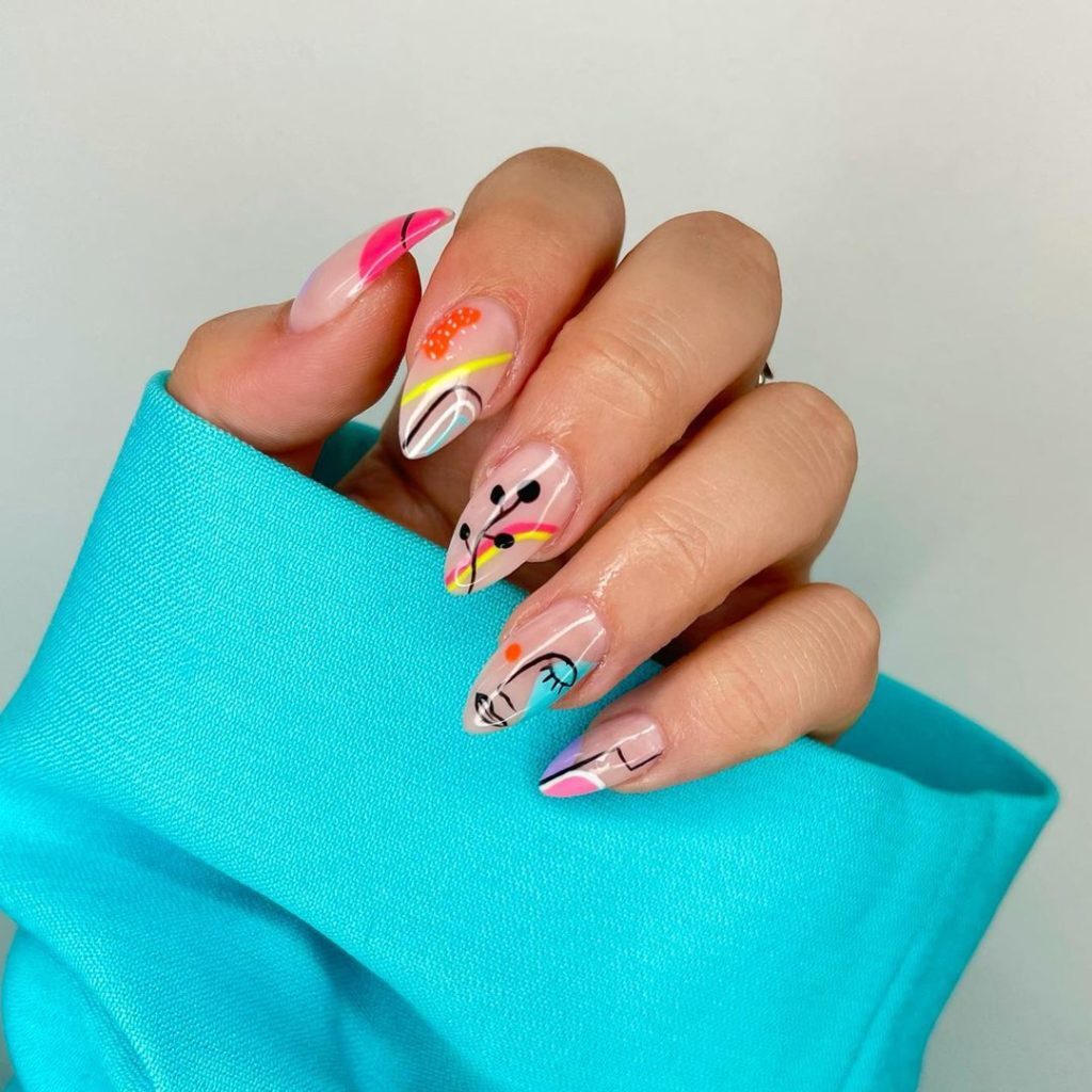 abstract nails trending