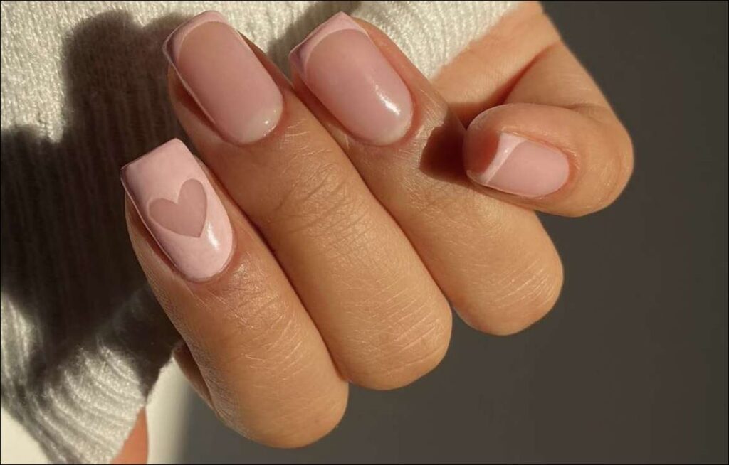 simple pink nailart design for fall nail art